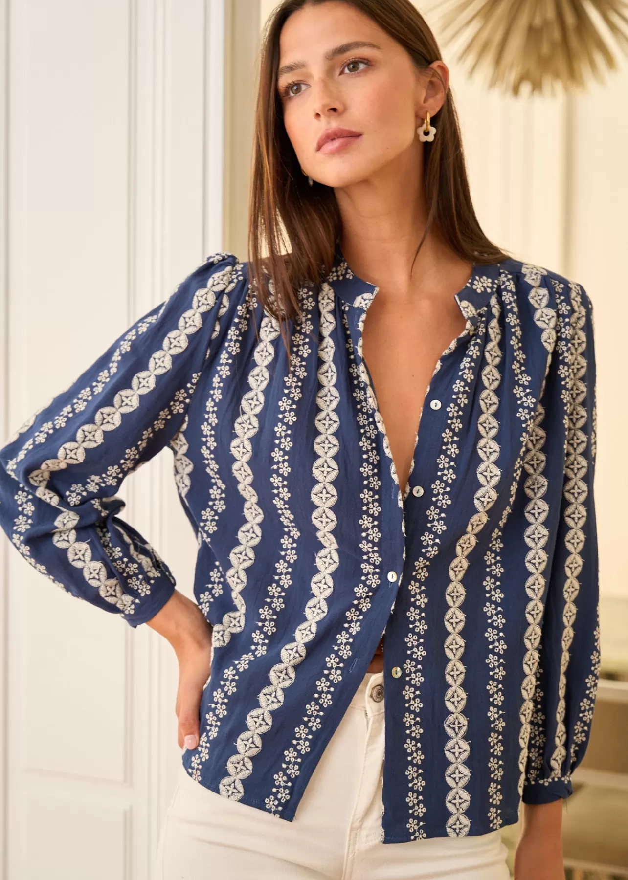 Motus Boutique Blouse Sand< Chemises & Blouses