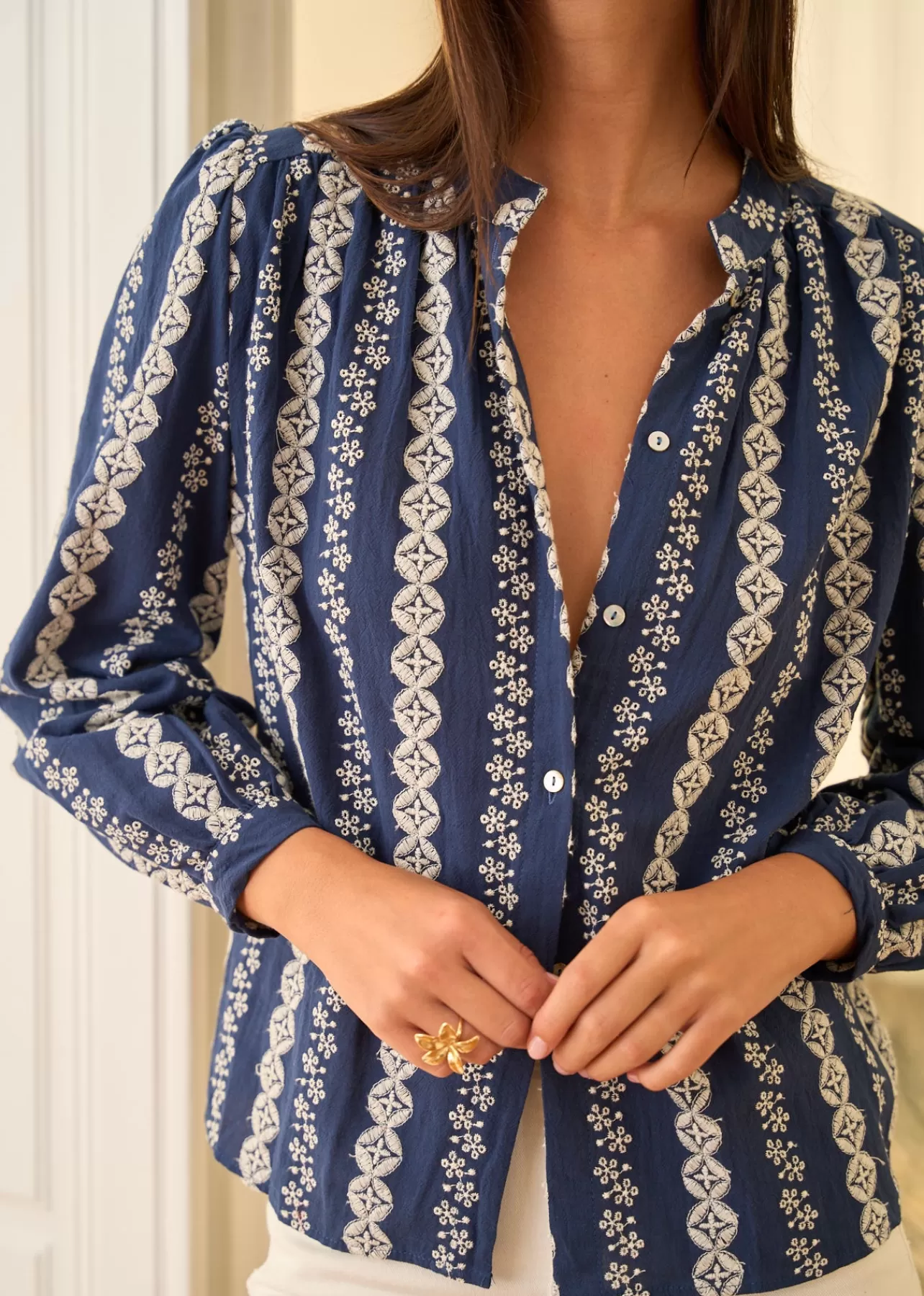 Motus Boutique Blouse Sand< Chemises & Blouses