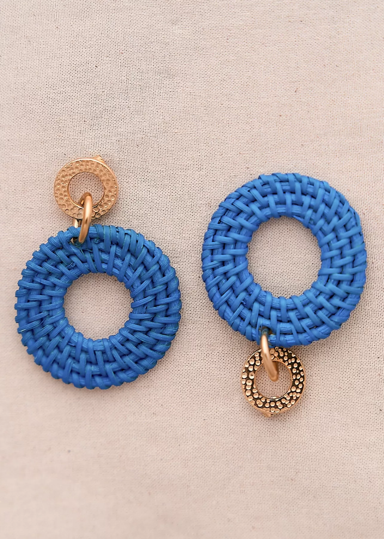 boucles_doreilles_gala_3-1.webp Motus Boutique Boucles d'oreilles Gala< Boucles D'oreilles