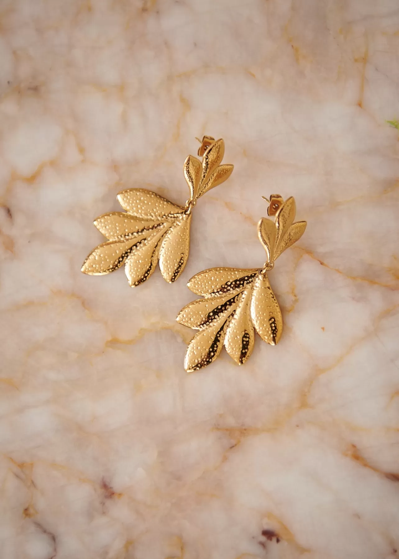 boucles_doreilles_manille_2.webp Motus Boutique Boucles d'oreilles Manille< Boucles D'oreilles